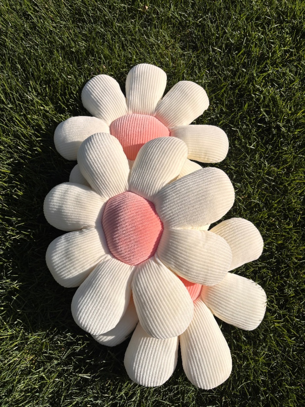 Daisy Pillows  SET OF 3!!